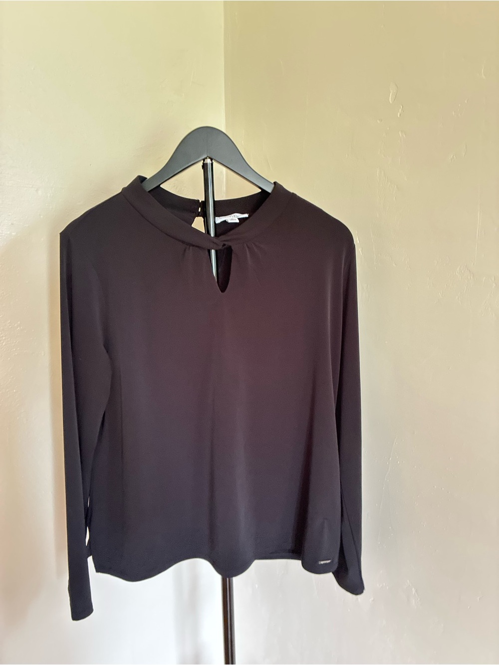 Calvin Klein Black Long-Sleeve Keyhole Neck Top